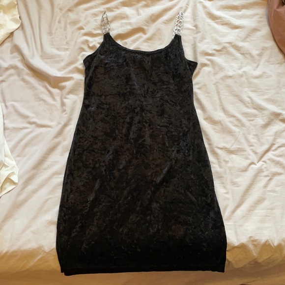 Vintage black velvet and embroidered chain dress - Picture 2 of 6